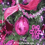 Christmas Decorations: Decorated Christmas Tree in Pink