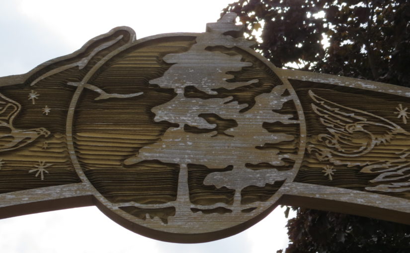 Pine Tree Wood Sign
